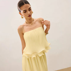 2026 new cross-border women's dress from Europe and America, gentle and pure, with fine pleats, suspenders, square neckline, ruffle edges, waist cinching and slimming effect