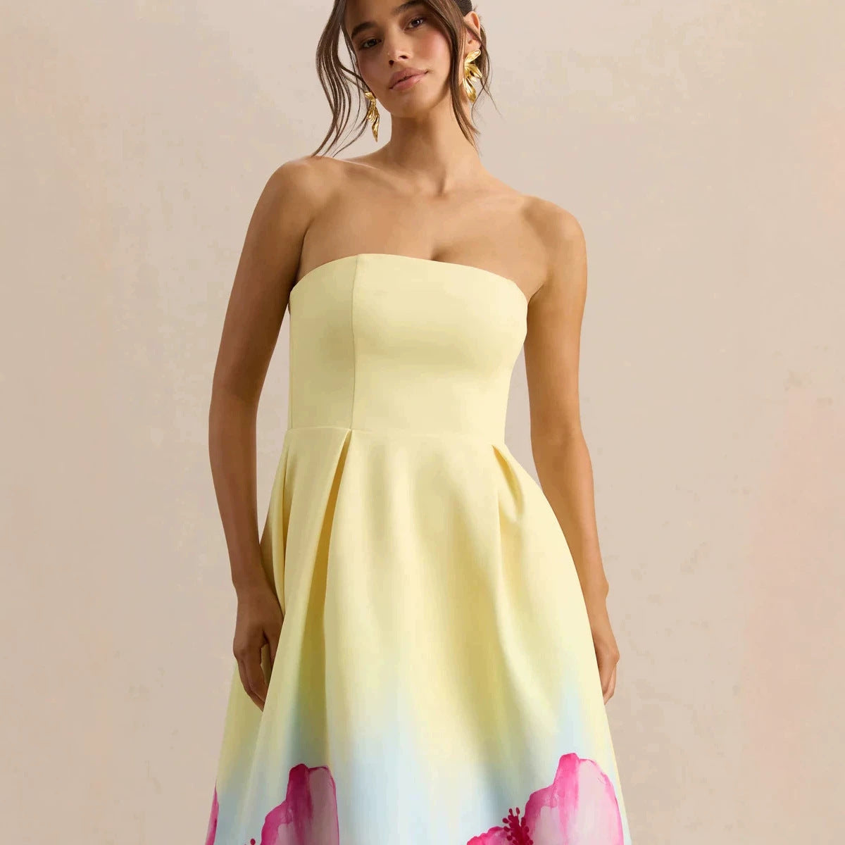 2026 new cross-border women's goose yellow strapless gradient printed A-line dress with waist cinching and large swing in Europe and America