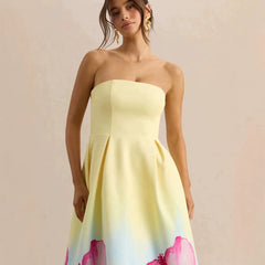 2026 new cross-border women's goose yellow strapless gradient printed A-line dress with waist cinching and large swing in Europe and America