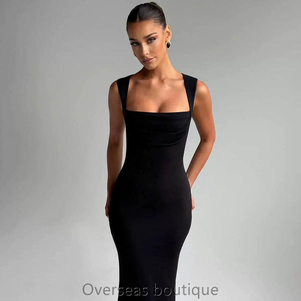 Sleeveless waist cinching sliding dress with square neckline and sleeveless waist cinching