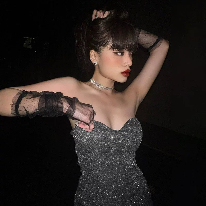 V-neck bra open back pleated dress V-neck strapless backless pleated slim fit dress